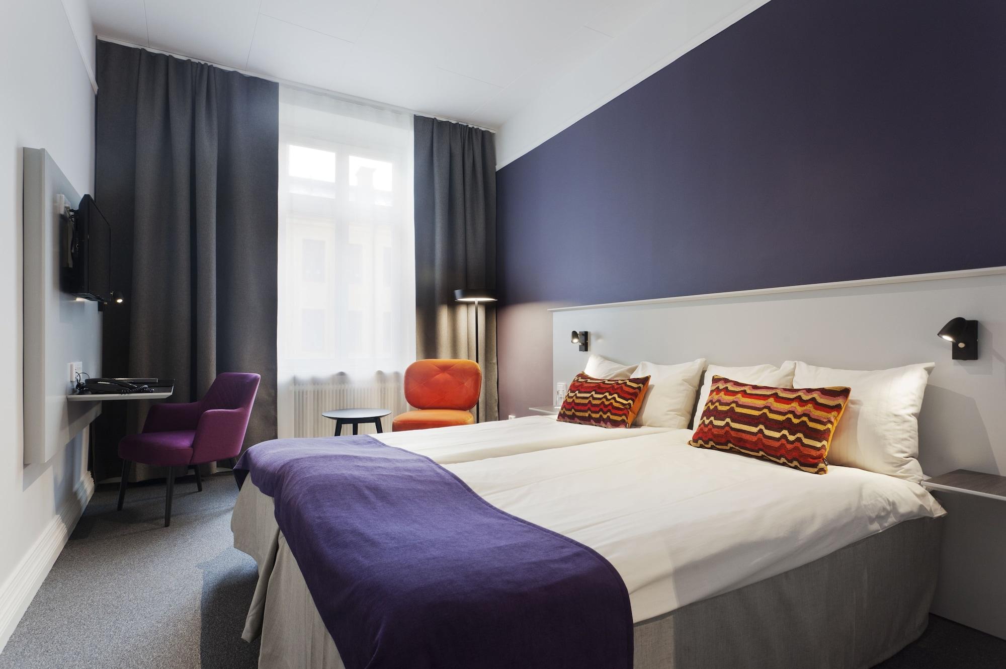 Hotel Oerebro ภายนอก รูปภาพ
