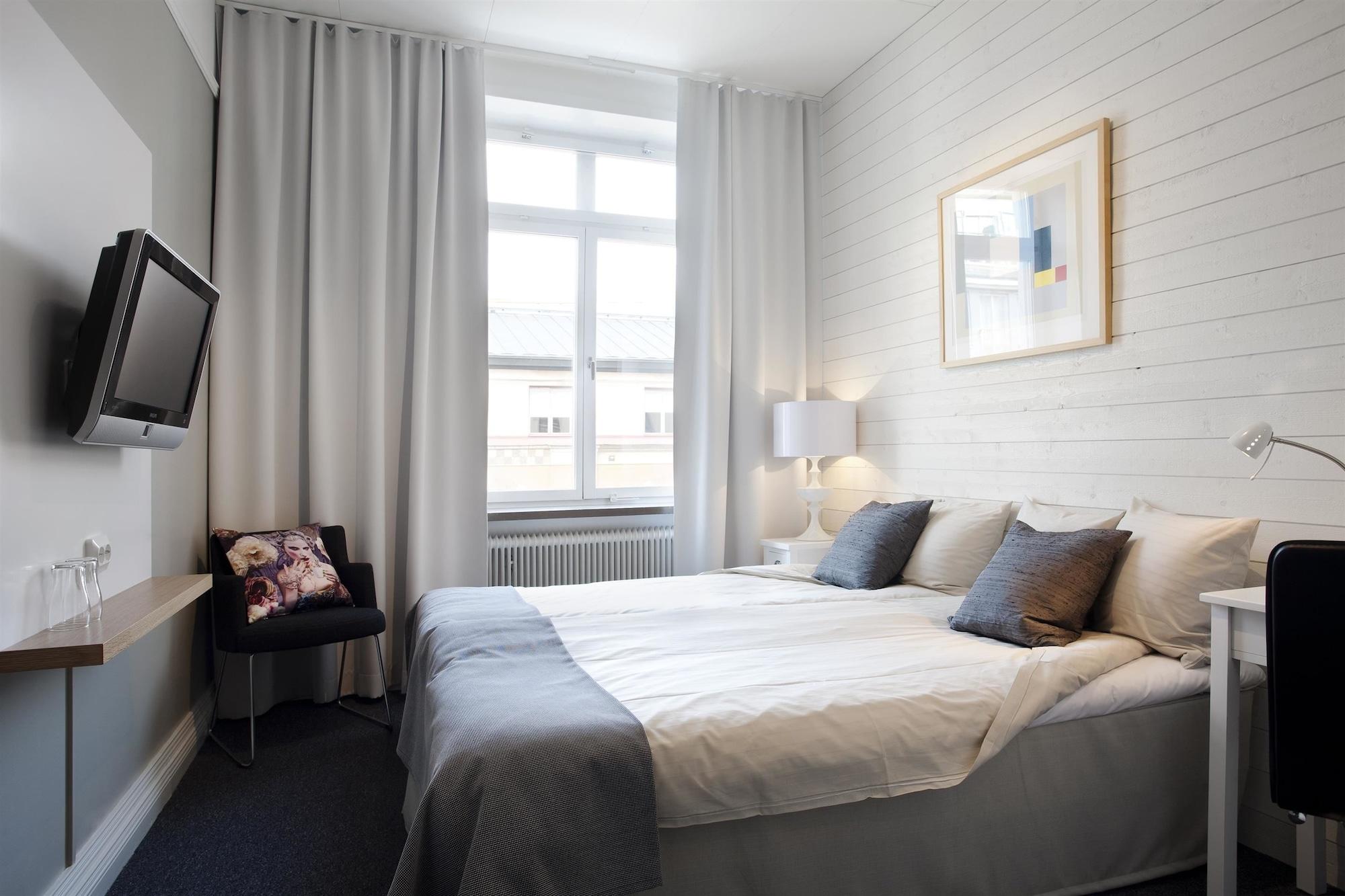 Hotel Oerebro ภายนอก รูปภาพ
