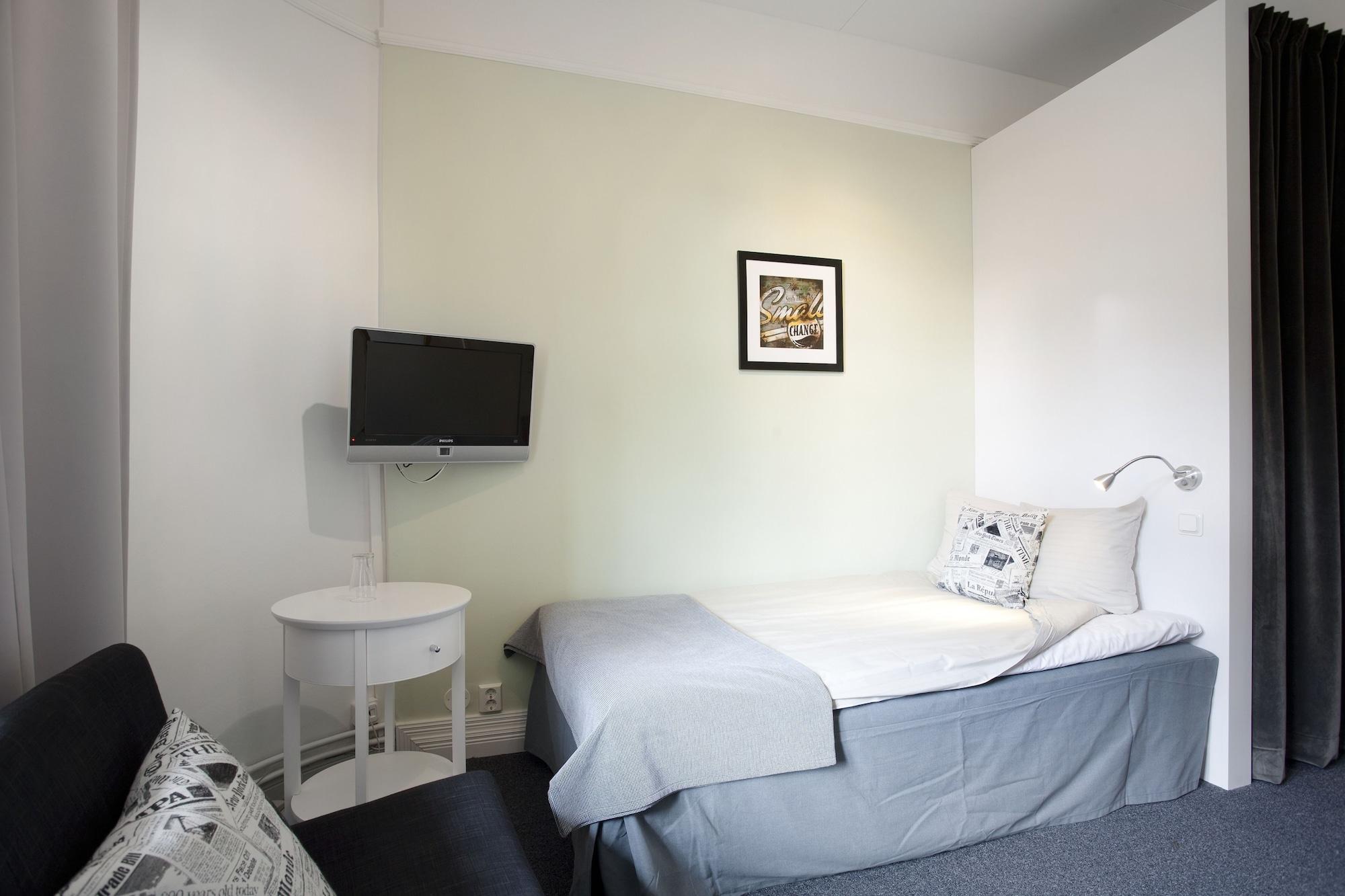 Hotel Oerebro ภายนอก รูปภาพ