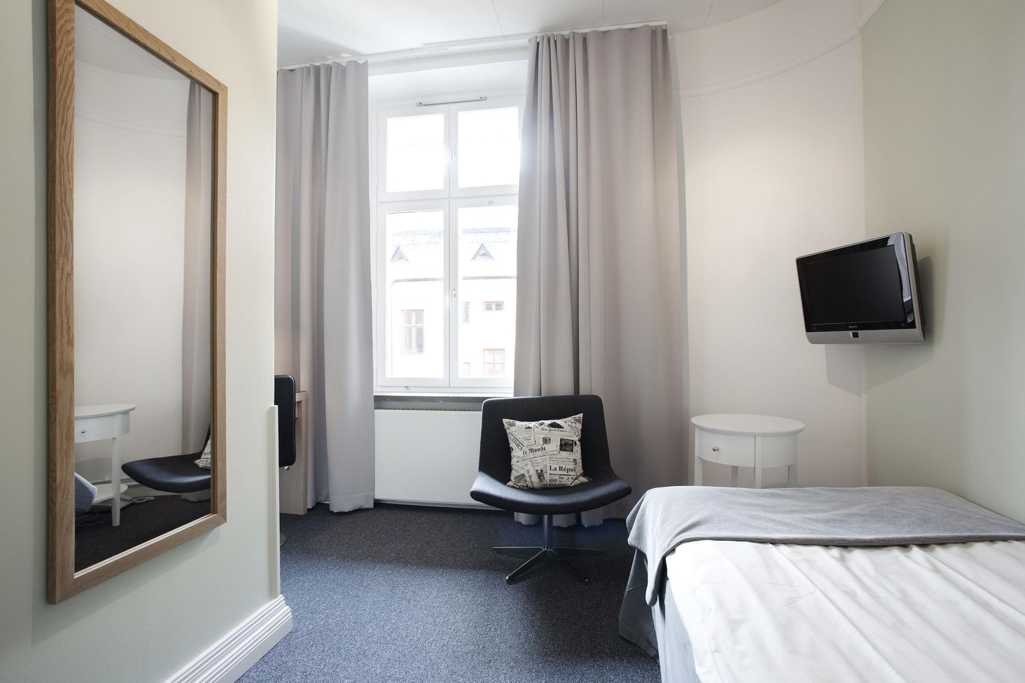 Hotel Oerebro ภายนอก รูปภาพ