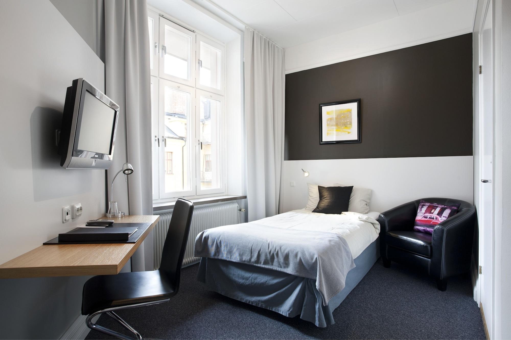 Hotel Oerebro ภายนอก รูปภาพ