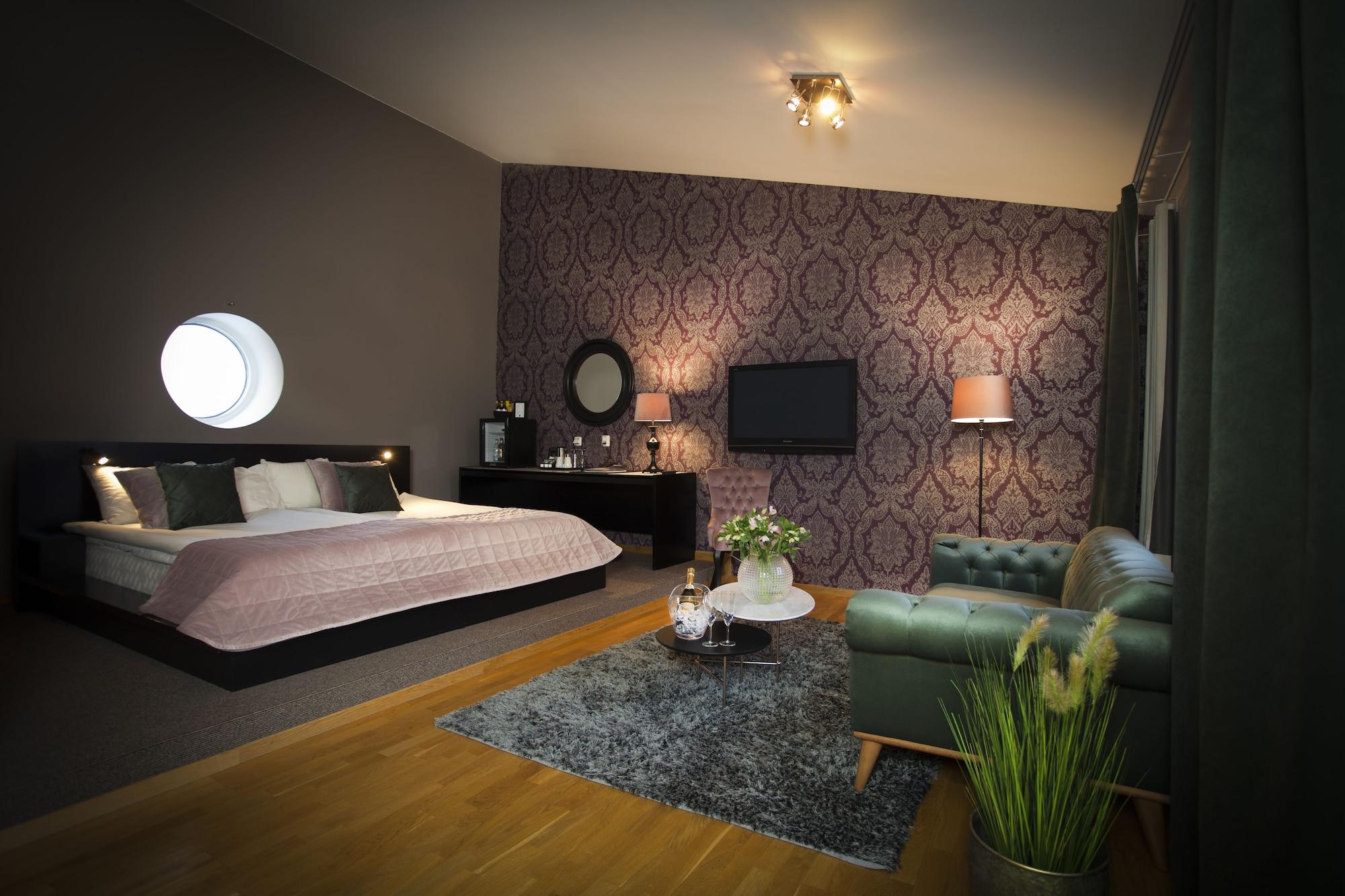 Hotel Oerebro ภายนอก รูปภาพ