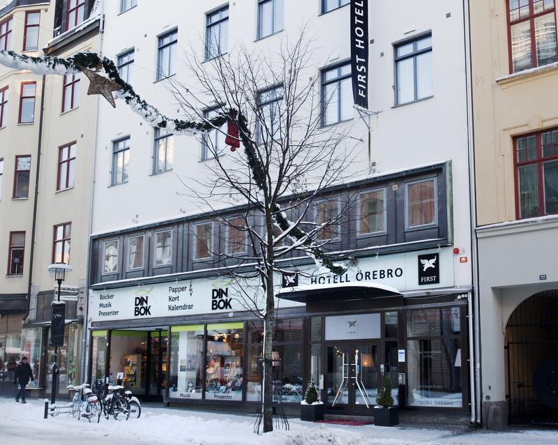 Hotel Oerebro ภายนอก รูปภาพ